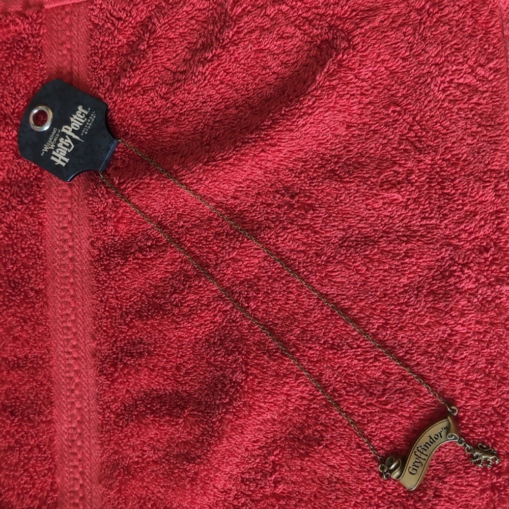 Harry Potter "Gryffindor" necklace